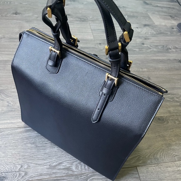 Armani handbag black New with all bags, Tags, n Certificate. - Picture 12 of 13